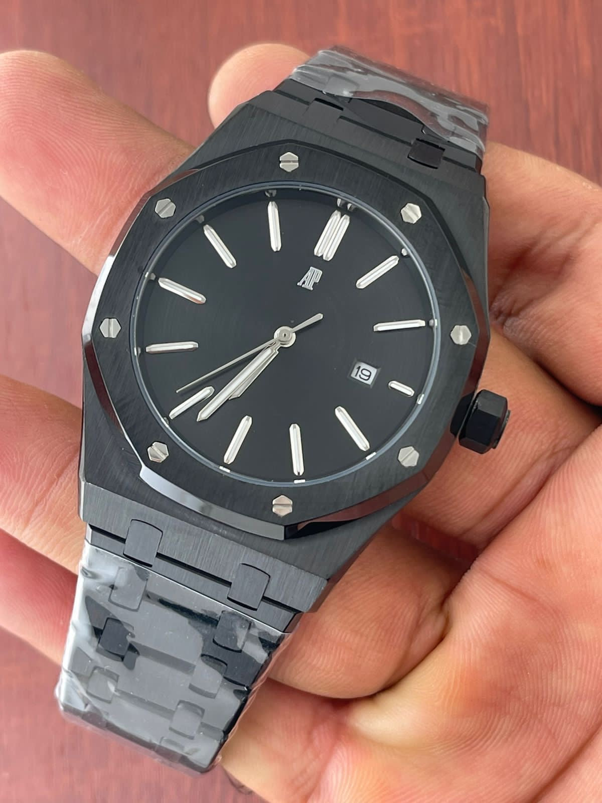 Dua Black Chain Black Dial Heavy Men Watch 901601