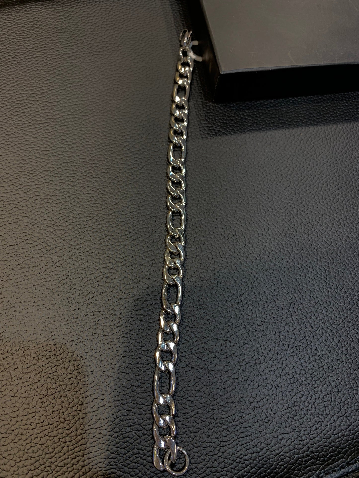 Silver Colour Unisex Chain Bracelet 987038