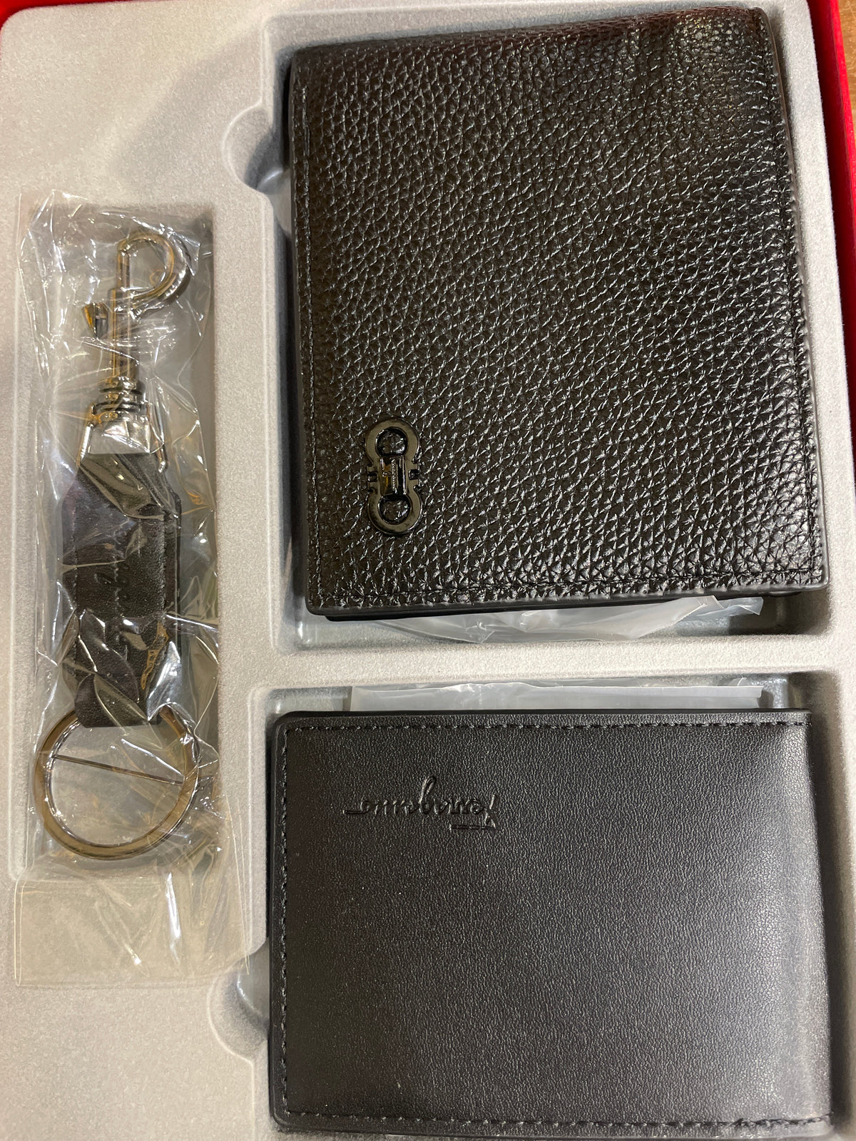 REF FER Black Colour Leather Men’s Wallet Card Holder & Key Chain Gift Combo Set 991359