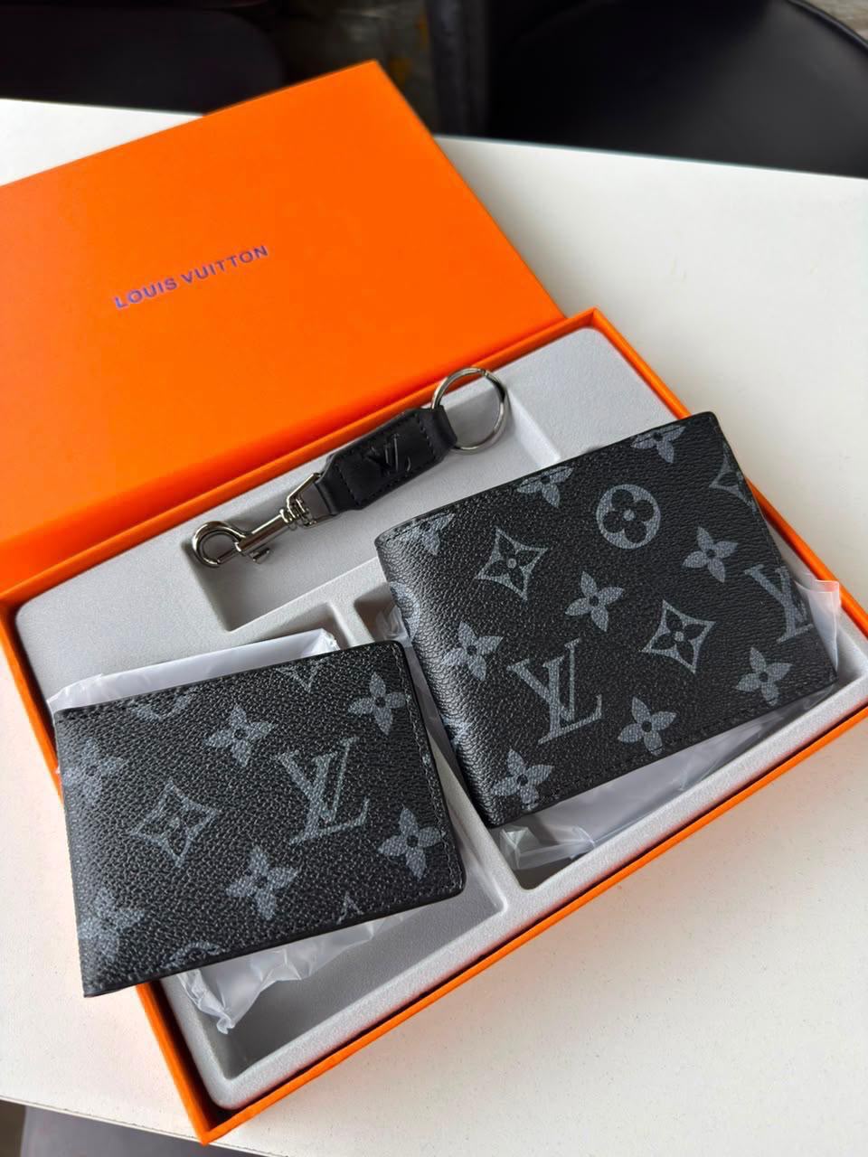 UOL LOU Black Colour Leather Men’s Wallet Card Holder & Key Chain Gift Combo Set 991350
