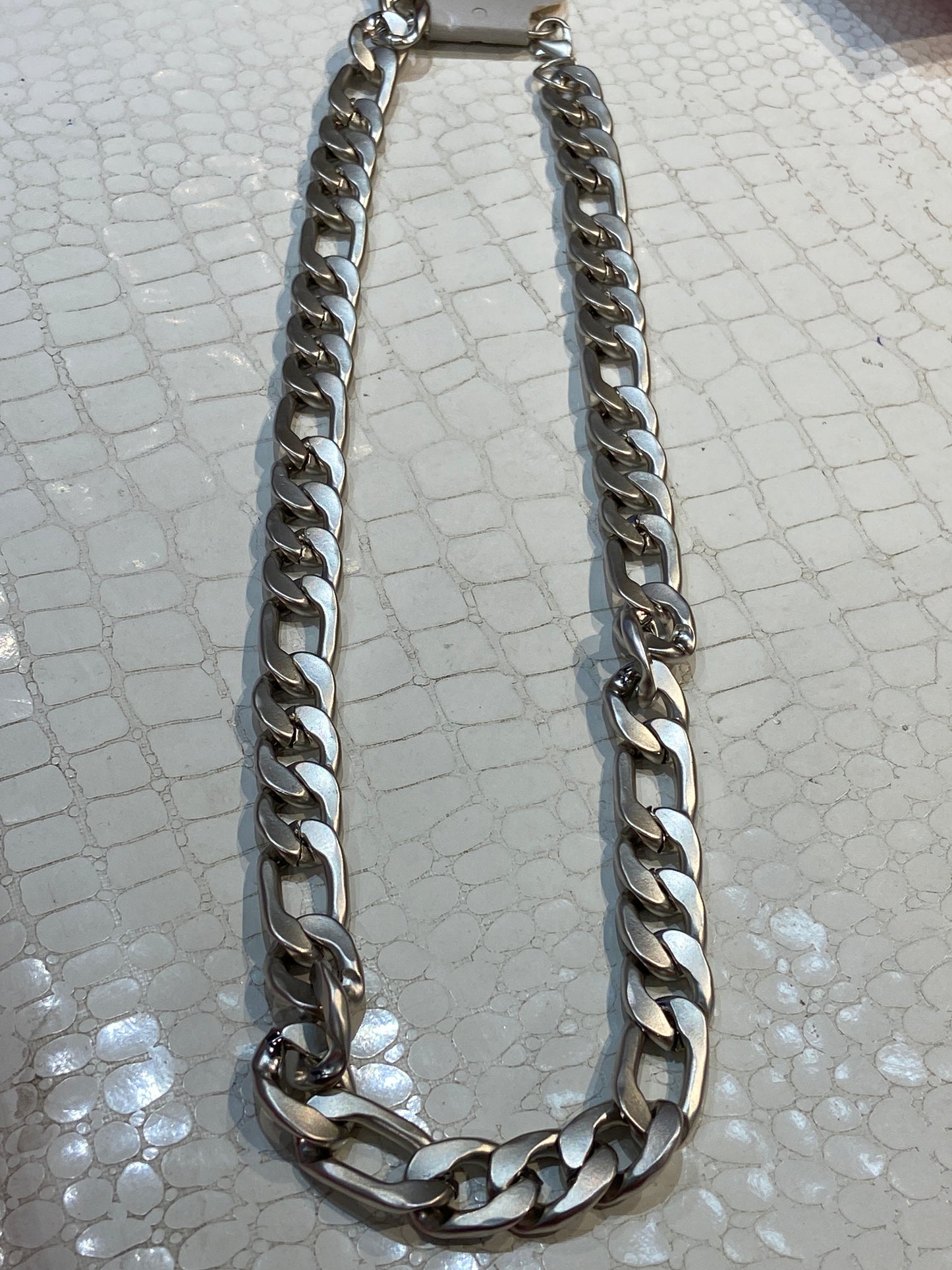 Imported Metal Matt Finish Designer Unisex Neckchain 988474