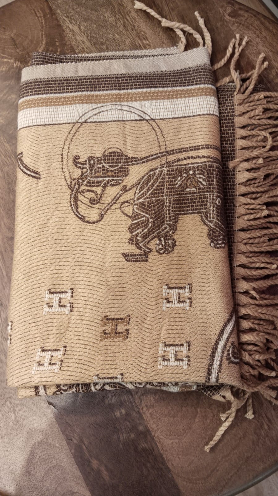 Her Reh Brown Colour With Carriage with Horse Print Winter Muffler 0300