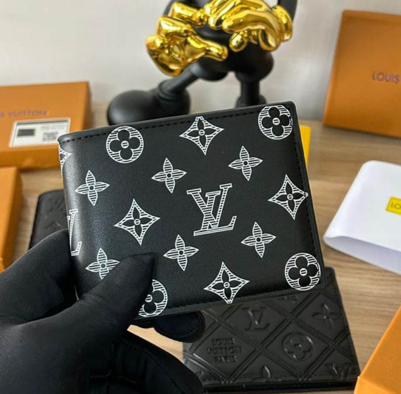 UOL LOU Black colour White Old Flower Imported Men’s Wallet 989559