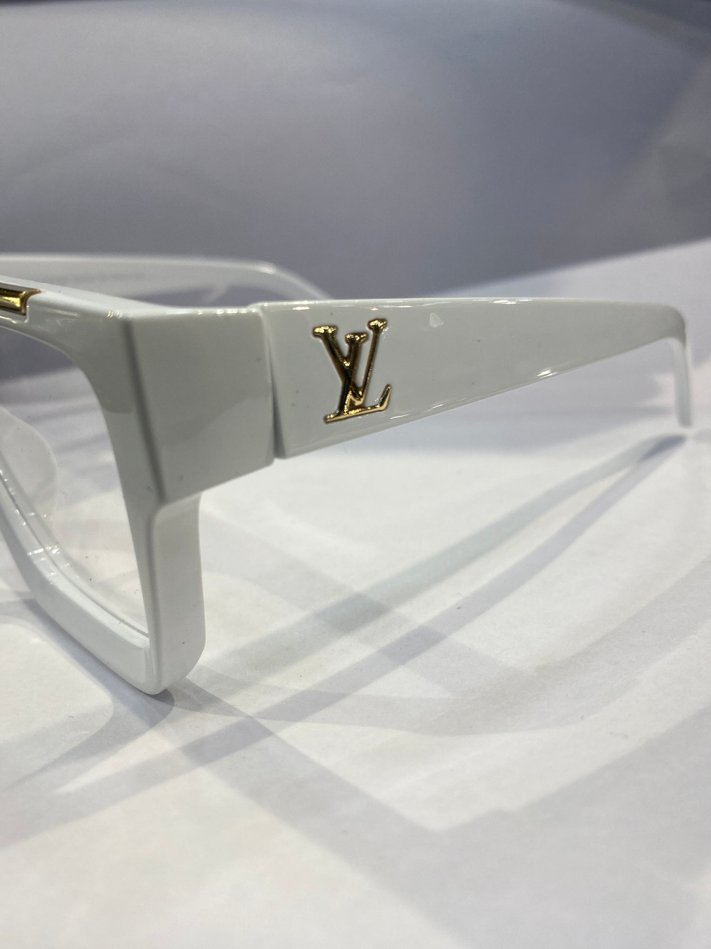 UOL White Frame Trancy Shade Unisex Sunglass 6129 61 13-145