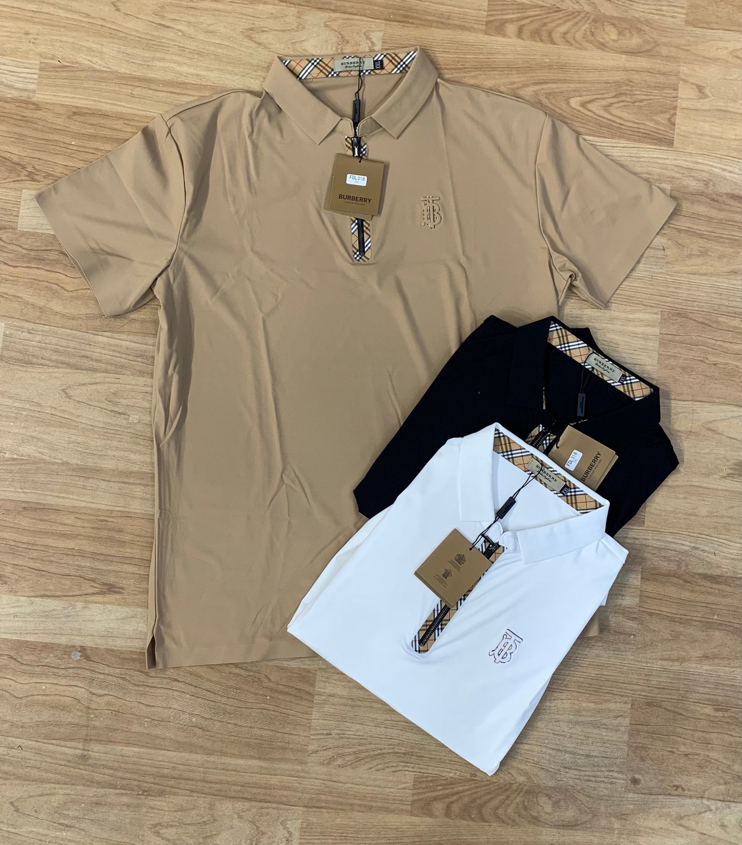 RUB White Colour With Front Premium Quality Half Sleeve Collar Tshirt FDL318