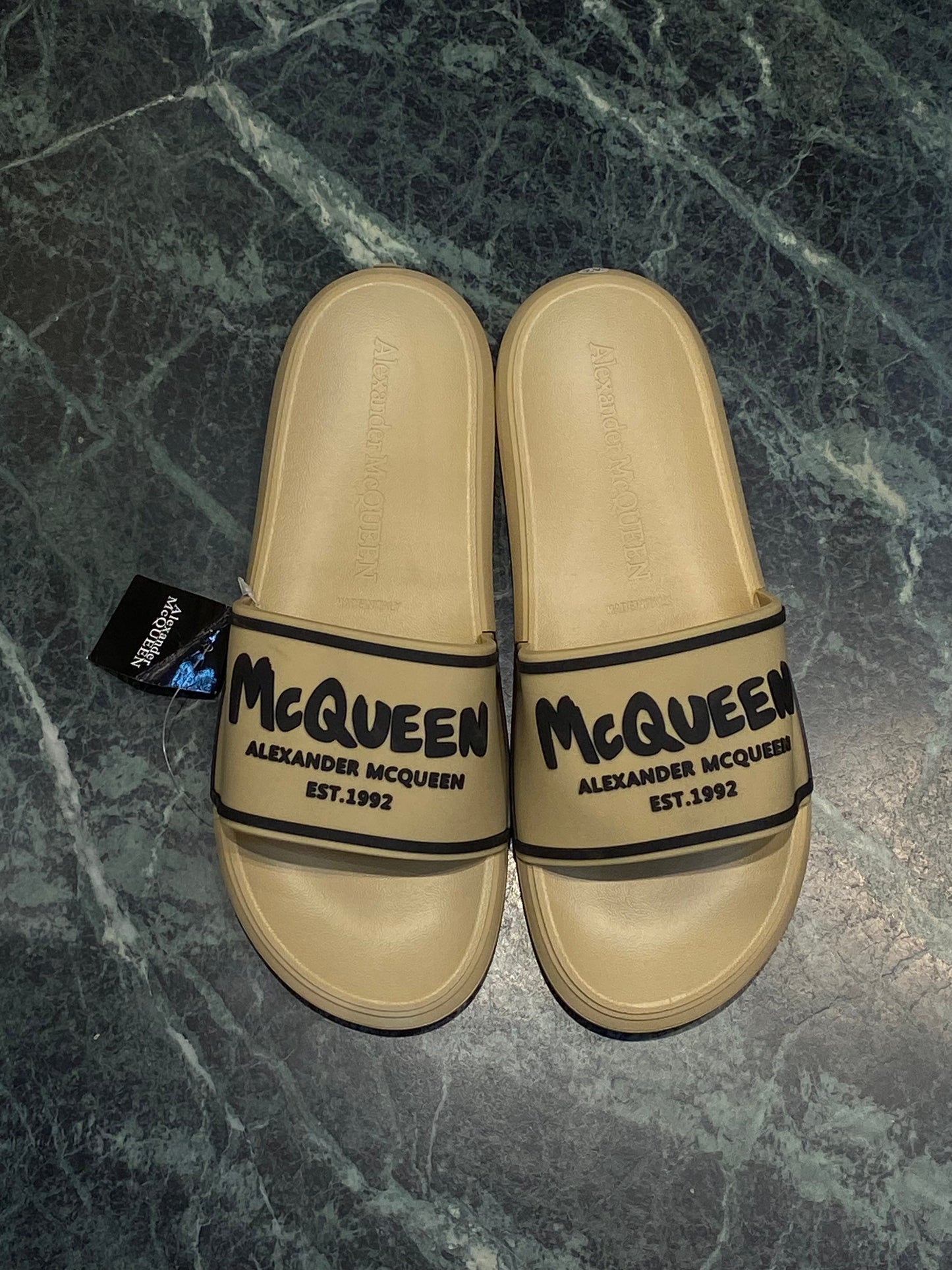 QCM MCQ Beige Colour Slipper 987202