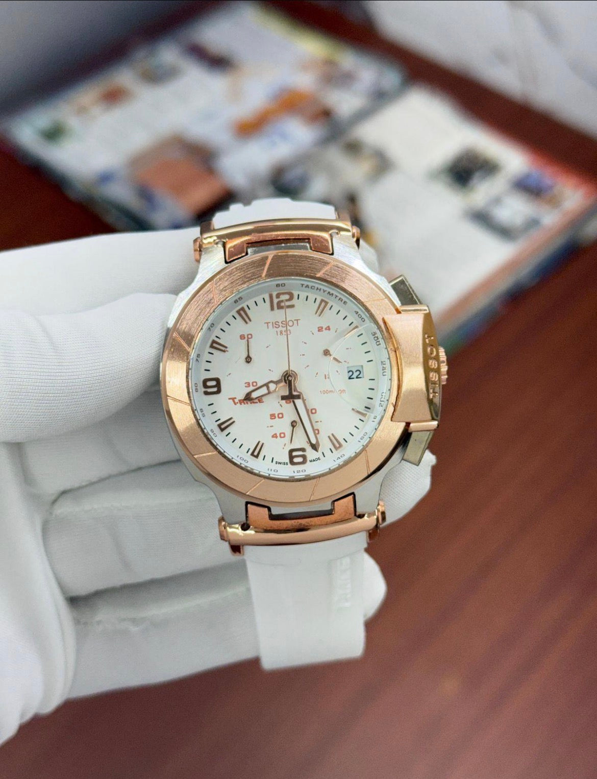 Sit White Silicone Strap Copper White Dail Chrono Watch for Men 989871