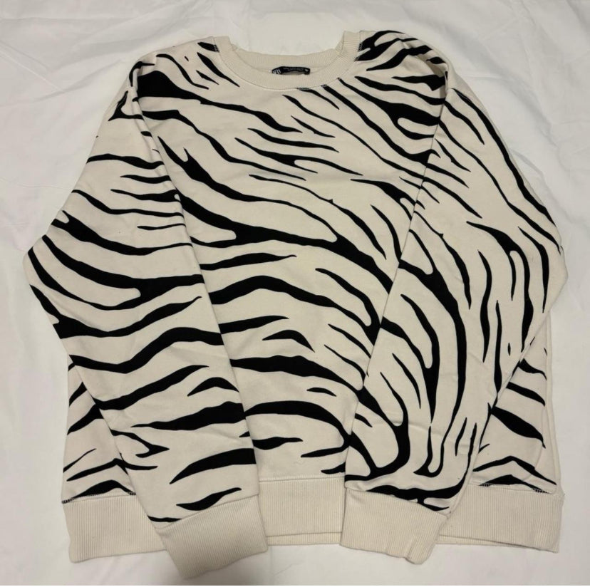 Korean sweatshirt Cream Black Colour Zebra print 4507