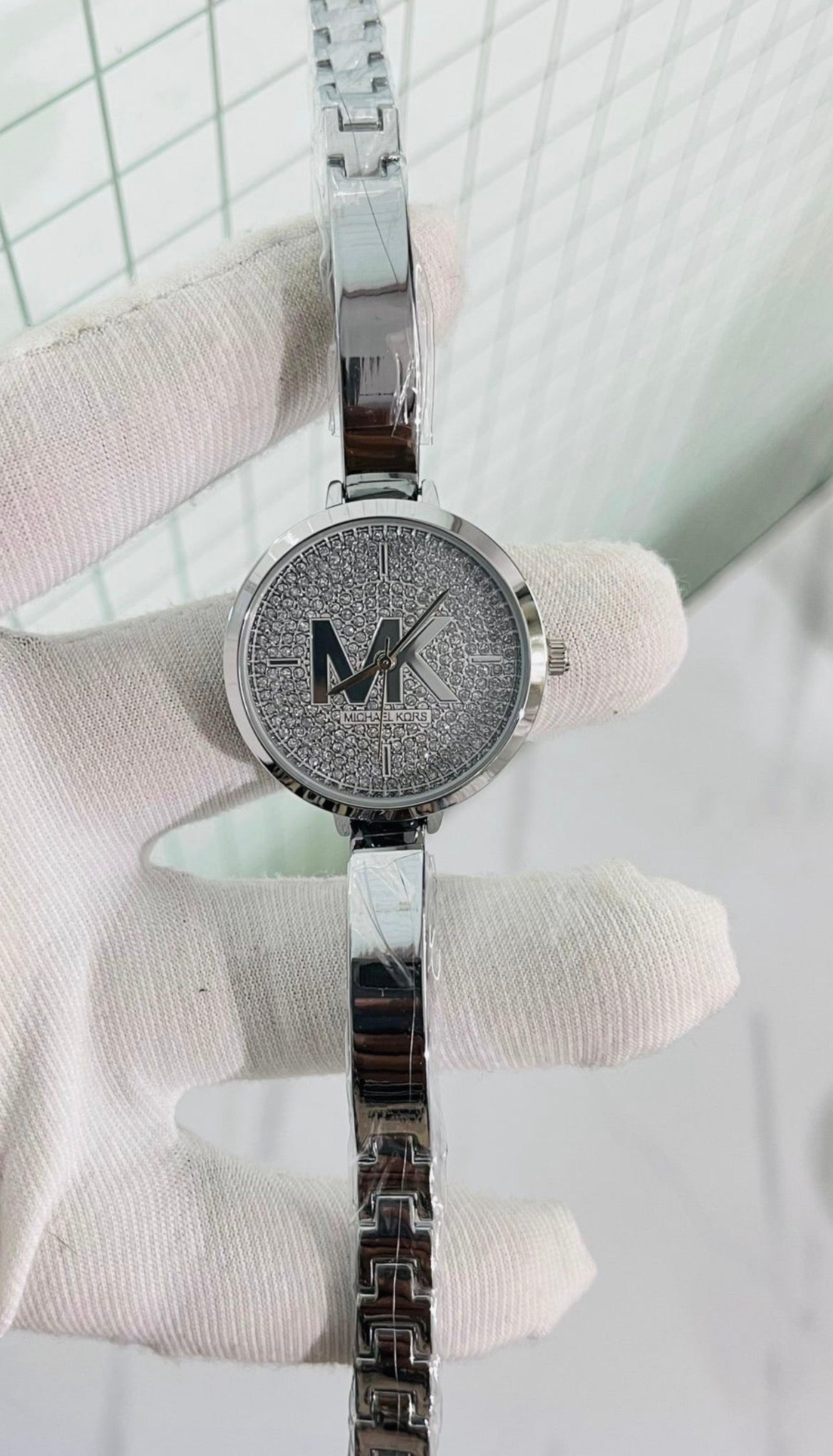 Cim Silver Chain Silver Stud KM Dial Ladies Watch 990307