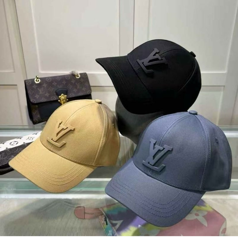 UOL LOU Big Logo Imported Unisex Cap 988565