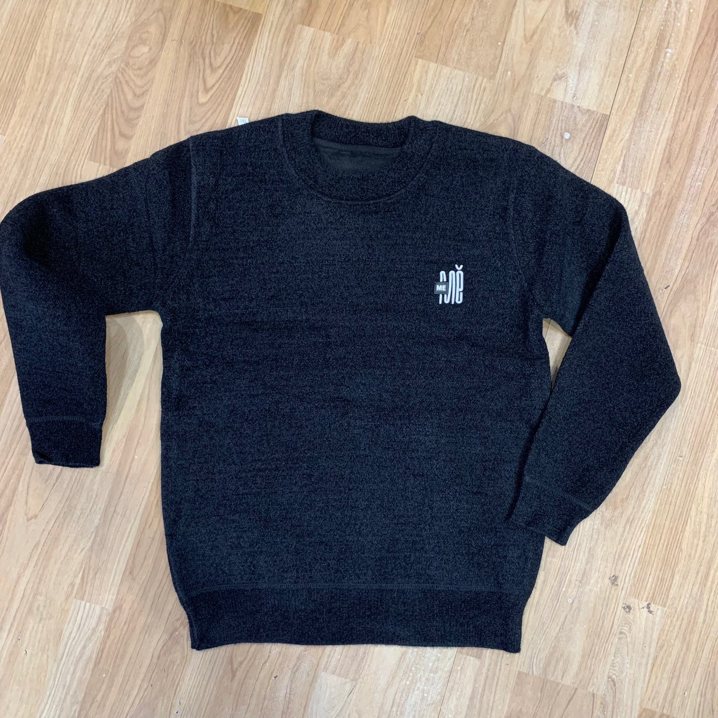 ME Black Colour Imported Unisex Sweater 60611
