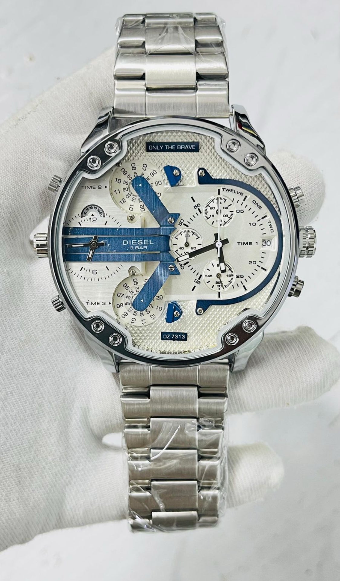 Eid Silver Chain Silver Blue Big Dial Heavy Machinery Men watch 990257