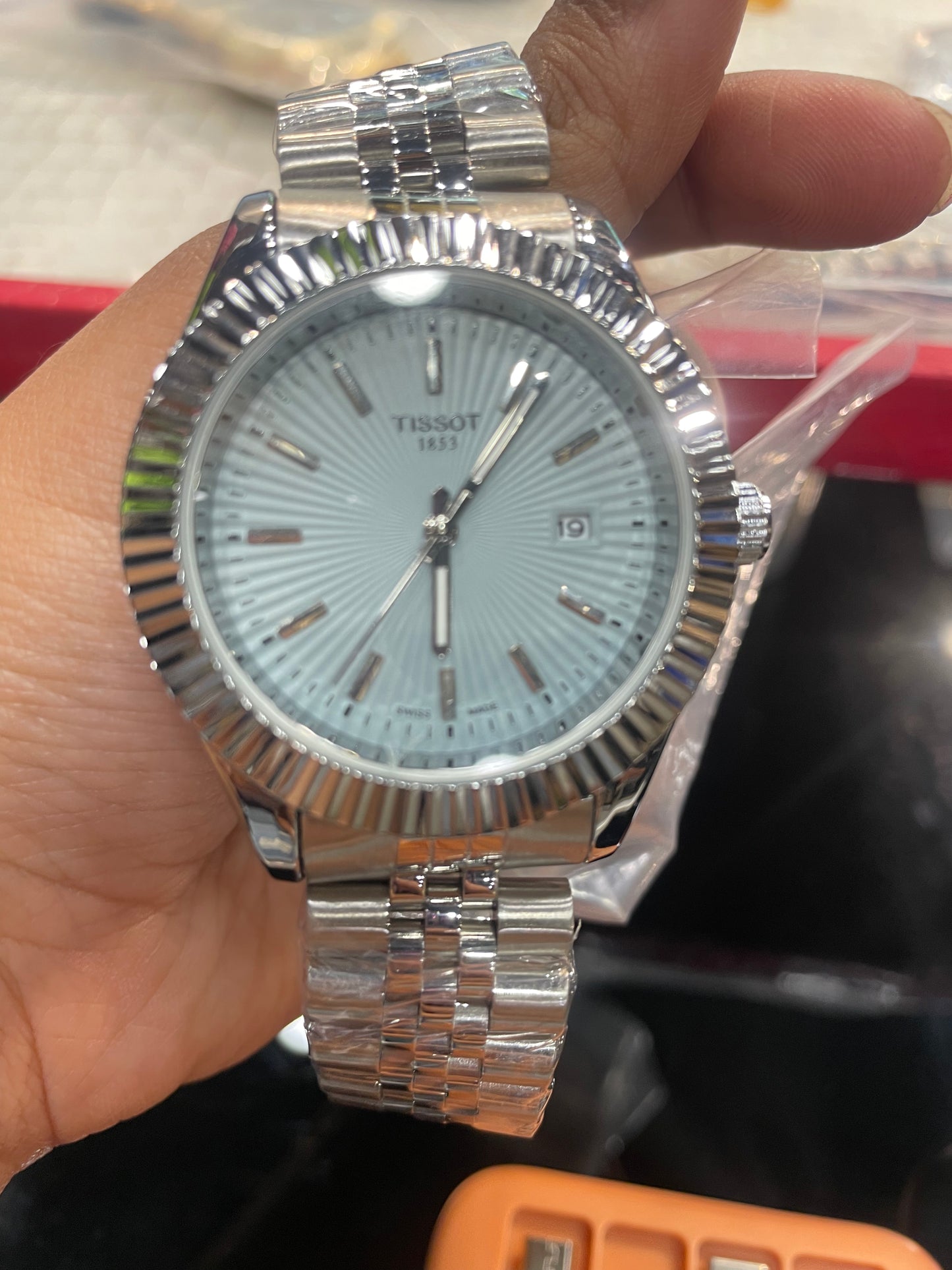 SIT TIS Ice Blue Colour Silver Chain Date Working Mens Watch 990622