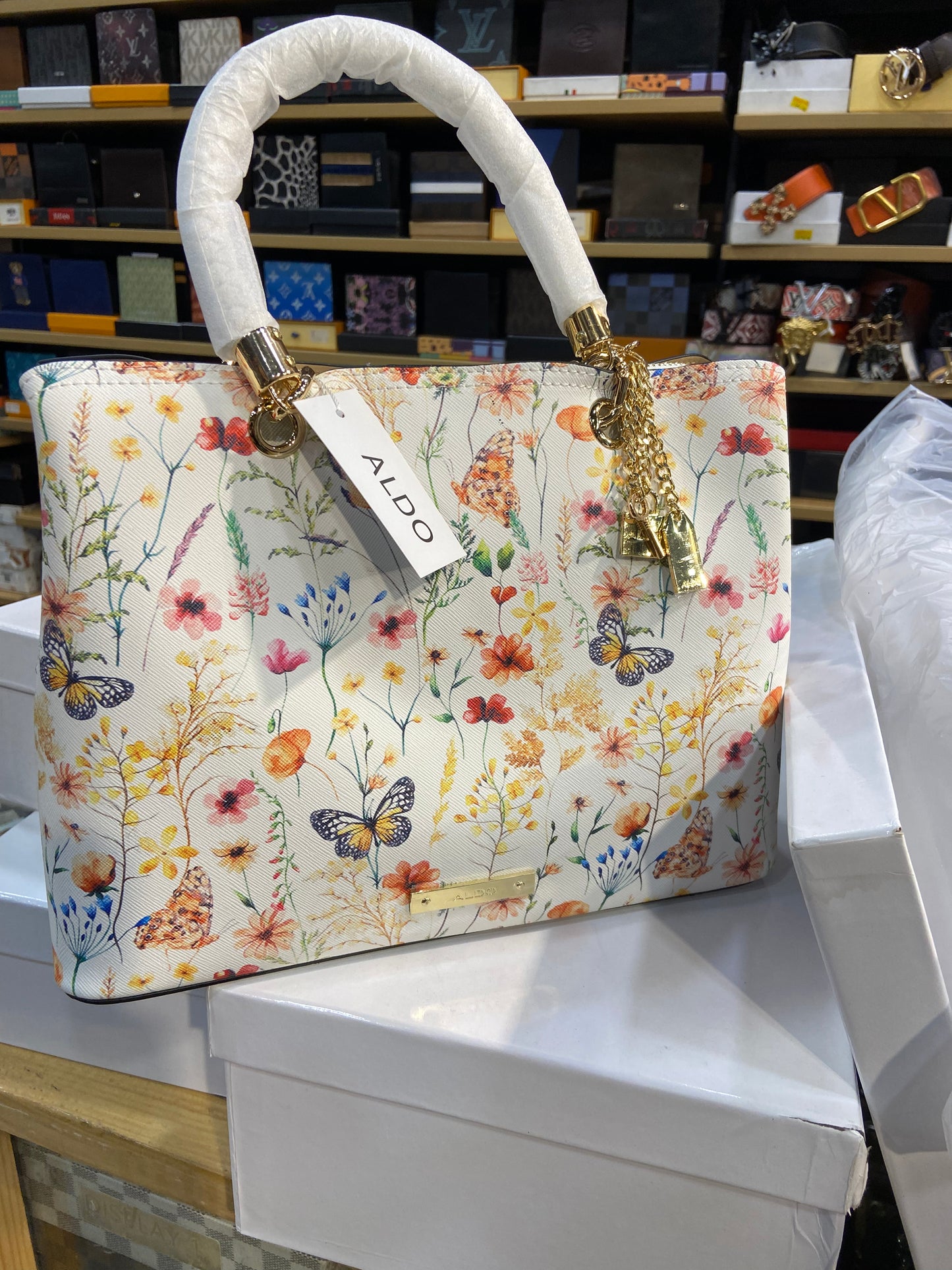 ALD DLA White Colour Multi Butterfly Print Premium Quality Ladies Hand Bag 8926