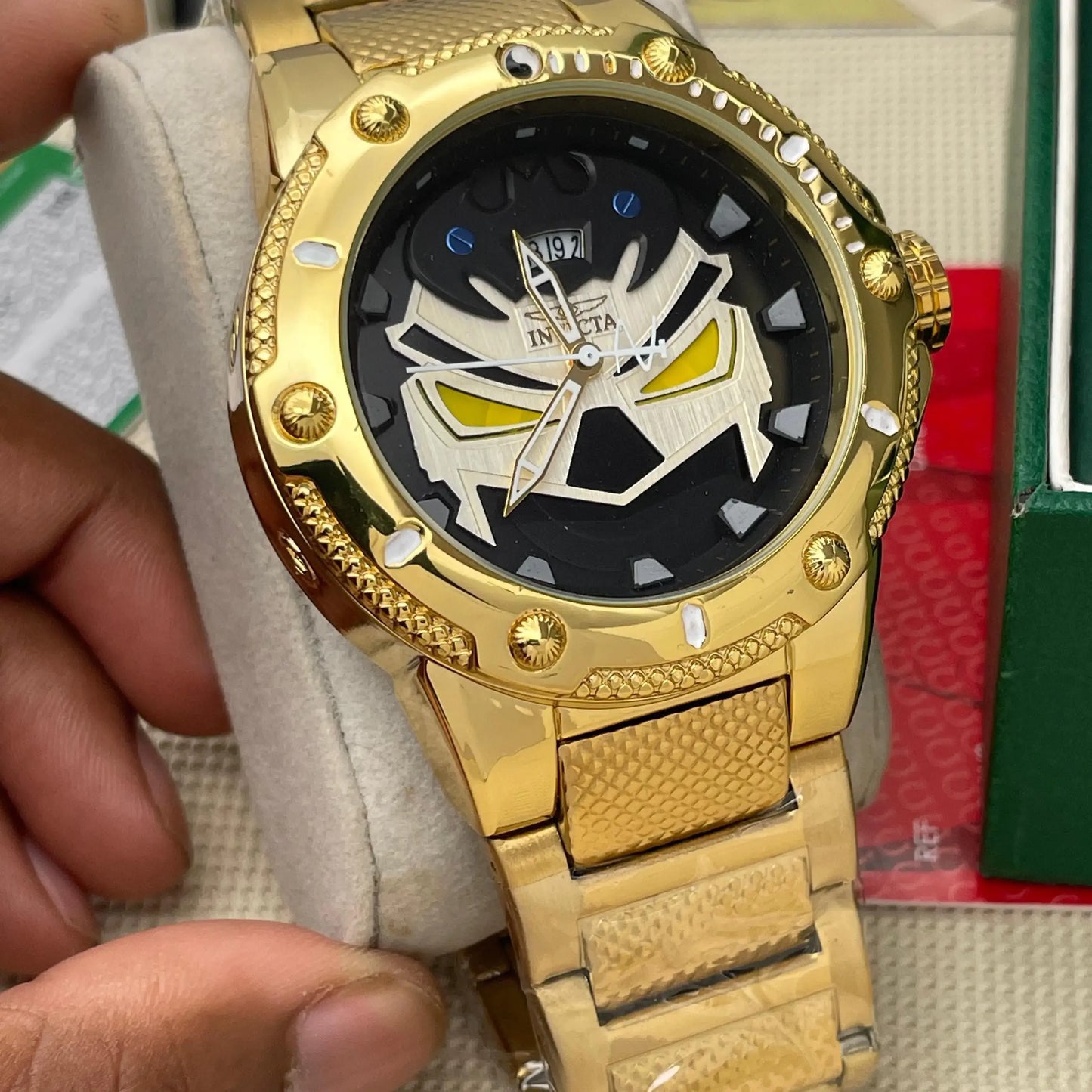 INV VNI Big Dial Gold Chain Black White Dial Watch 989790