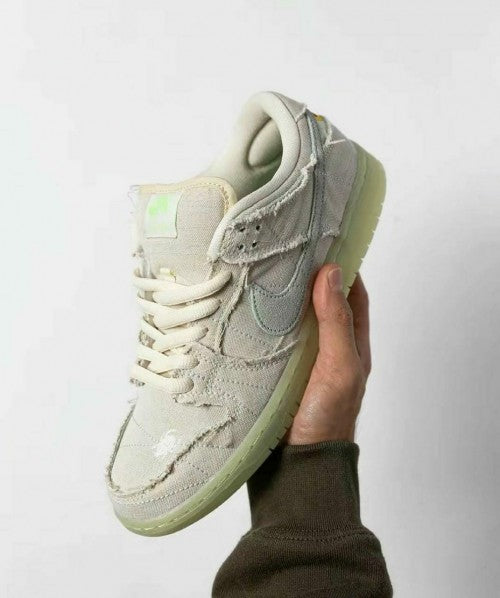 KIN NIK SB Dunk Low Mummy Releasing for Halloween Beige Colour 0774111