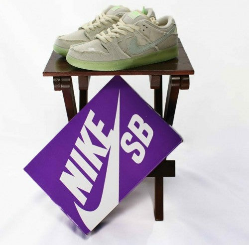 KIN NIK SB Dunk Low Mummy Releasing for Halloween Beige Colour 0774111