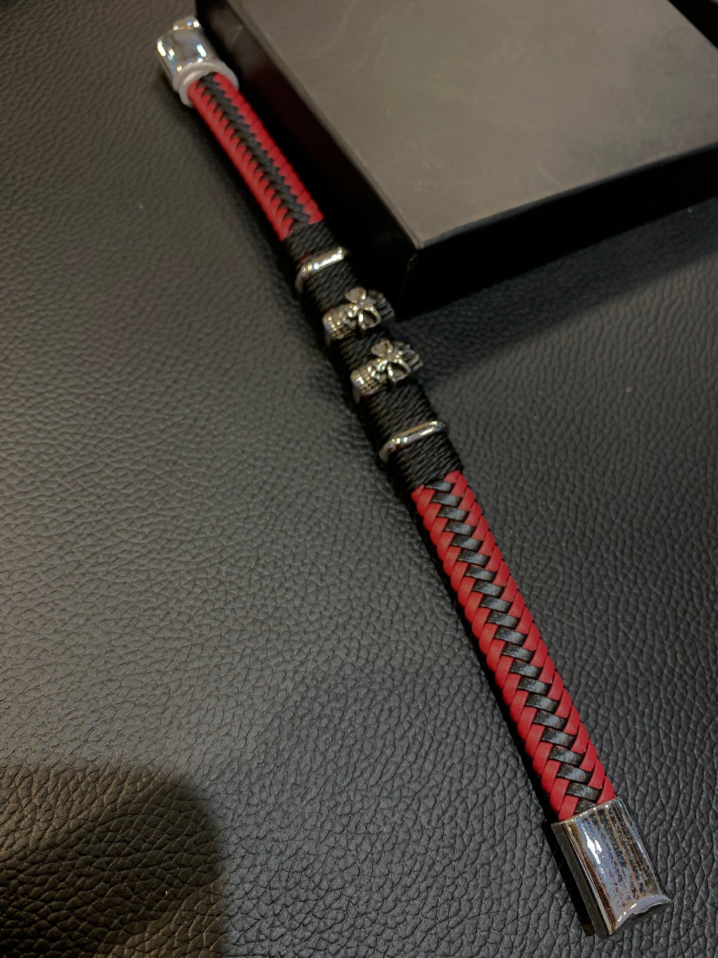 Red Black Colour Unisex Leather Bracelet 987051