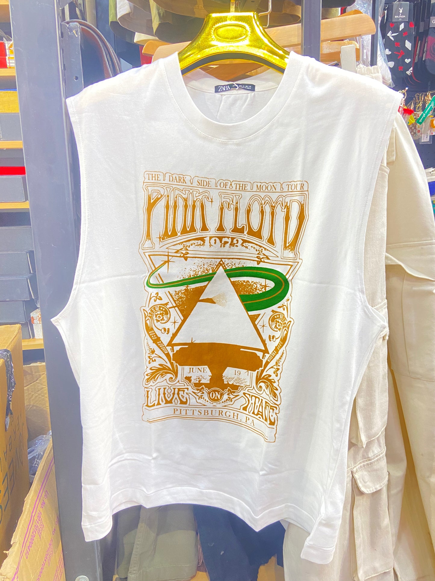 Raz Pink Floyd White Colour Beige Print Tank Top 988710