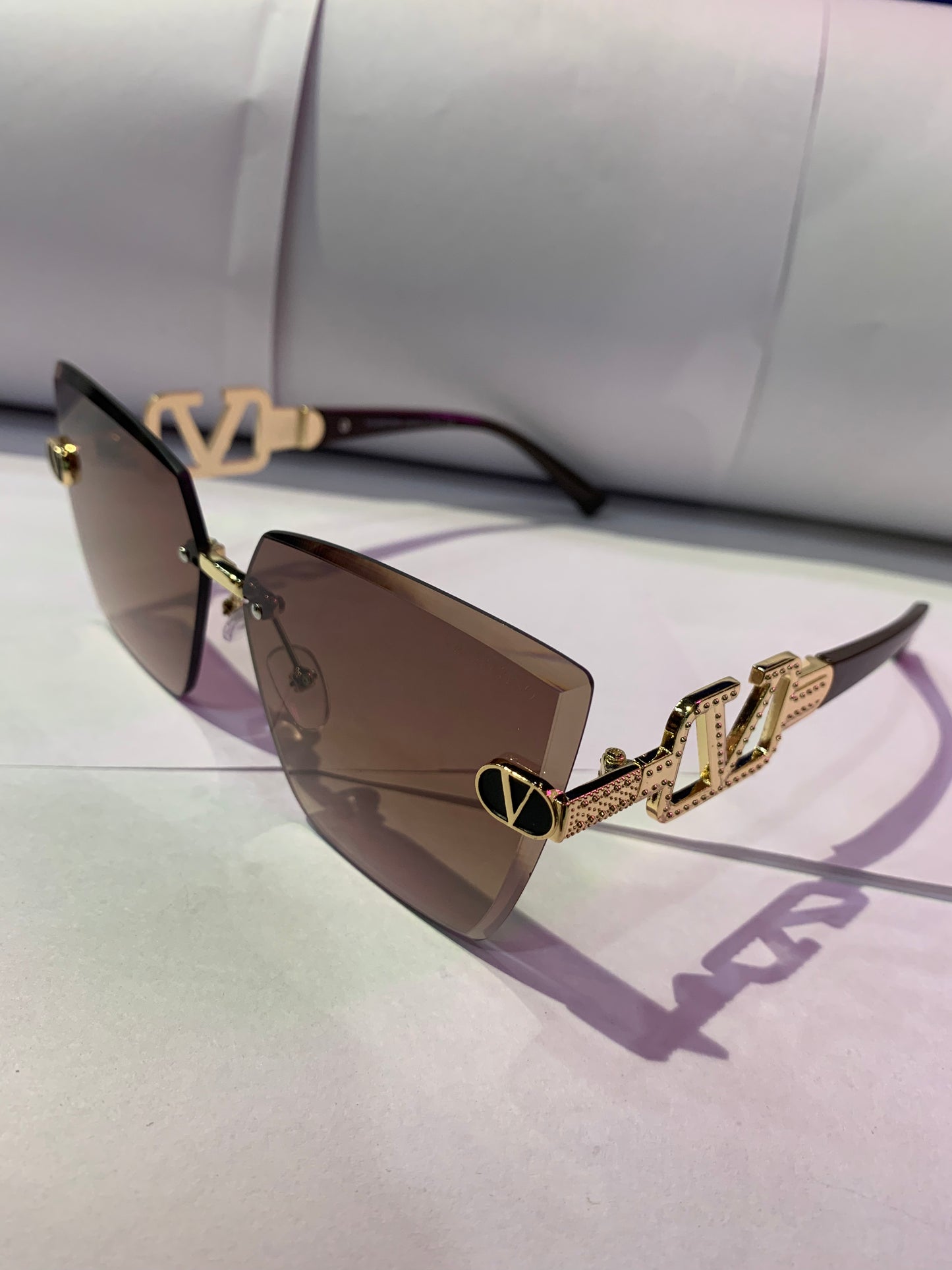 LAV Frameless Brown Shade Golden Brown Stick Unisex Sunglass 58045 60 14 145