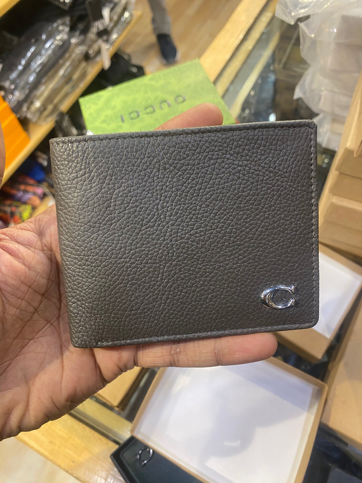 AOC COA Golden C Logo Genuine Leather Men’s Wallet 989231