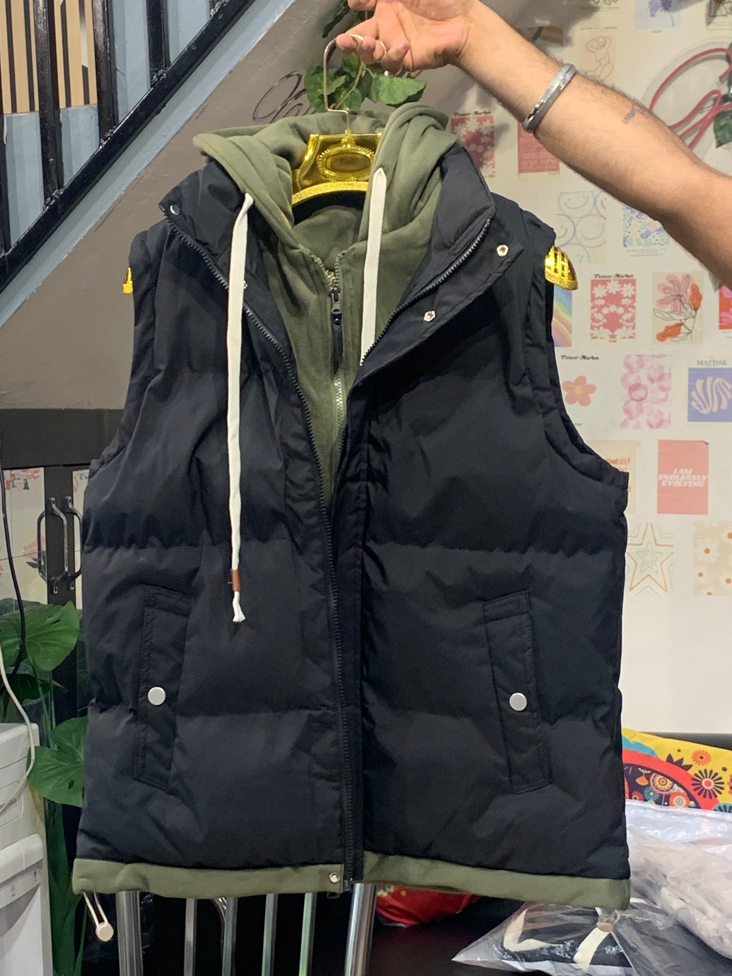 HOUTAOCHUANQI Black Olive Colour Half Puffer Jacket 28399