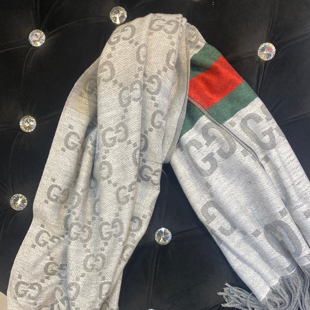 Cug Guc Grey Colour Green Red Strip Cug Print Heavy Quality Cashmere Muffler 9342
