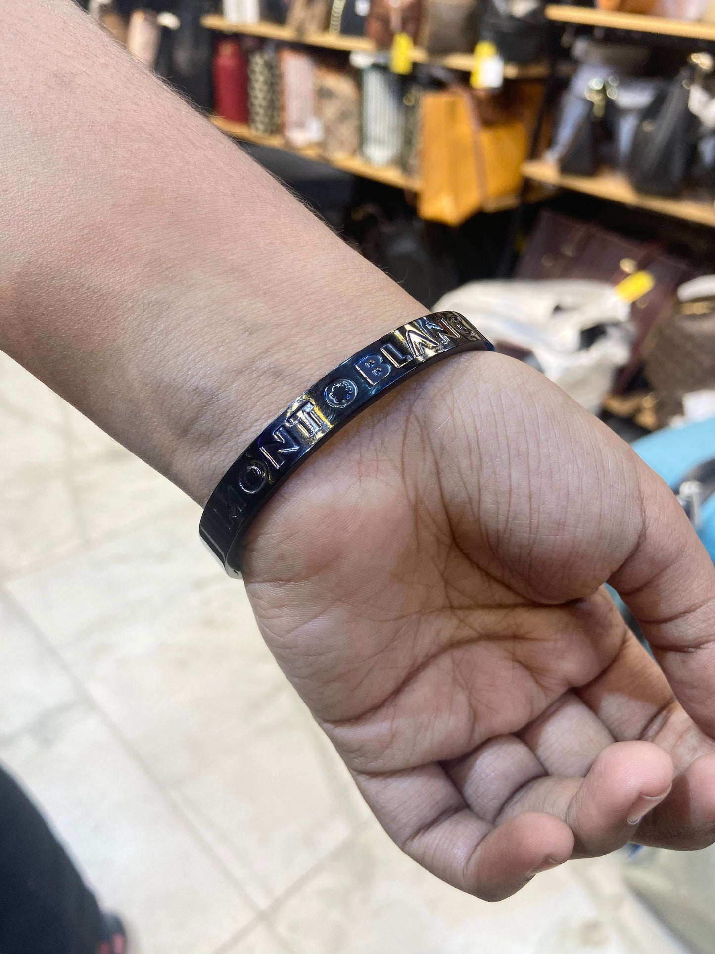 NOM Black Color Premium Luxurious Men's Bracelet Bracelet With Fine Finishing For Unisex 502325