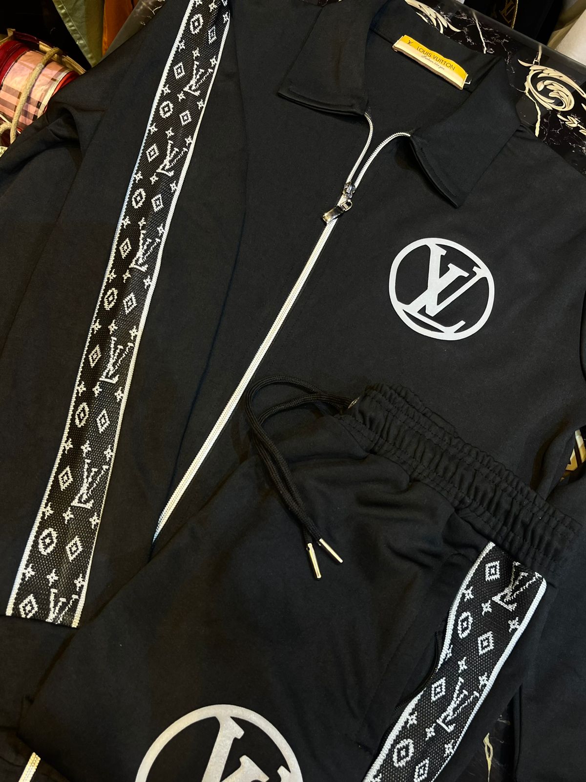 Black Colour VL LOU UOL With Logo Text Sleeve Tracksuit Combo 9115