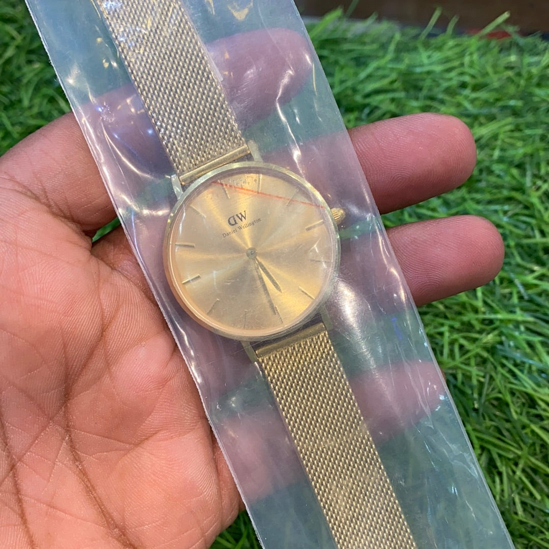 Wd Gold Chain Yellow Dial Slim Formal Casual Watch with Original Box Ladies Chain Watch