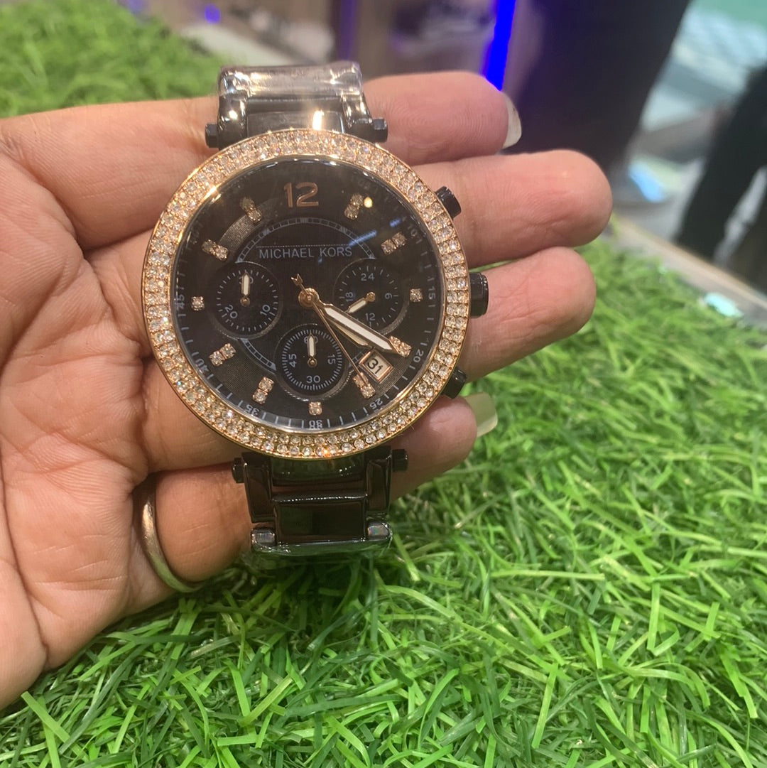 KM Black Chain Black Dial ladies watch