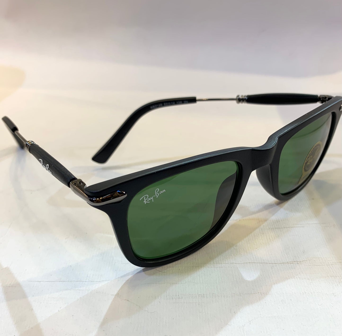 YAR RB Matte Black Frame Green Shade Sunglasses RB2148 52 14 136 3N