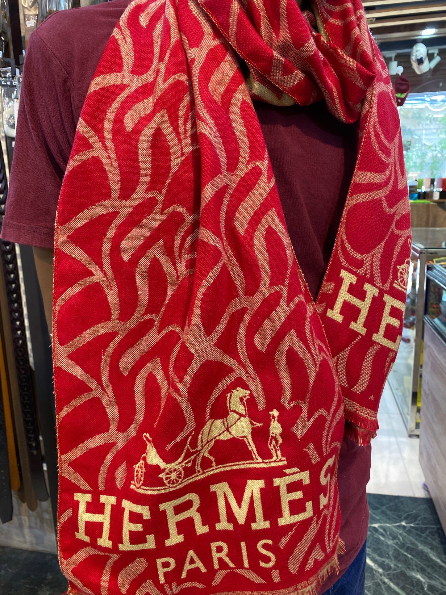 Reh Red Cream muffler 9576