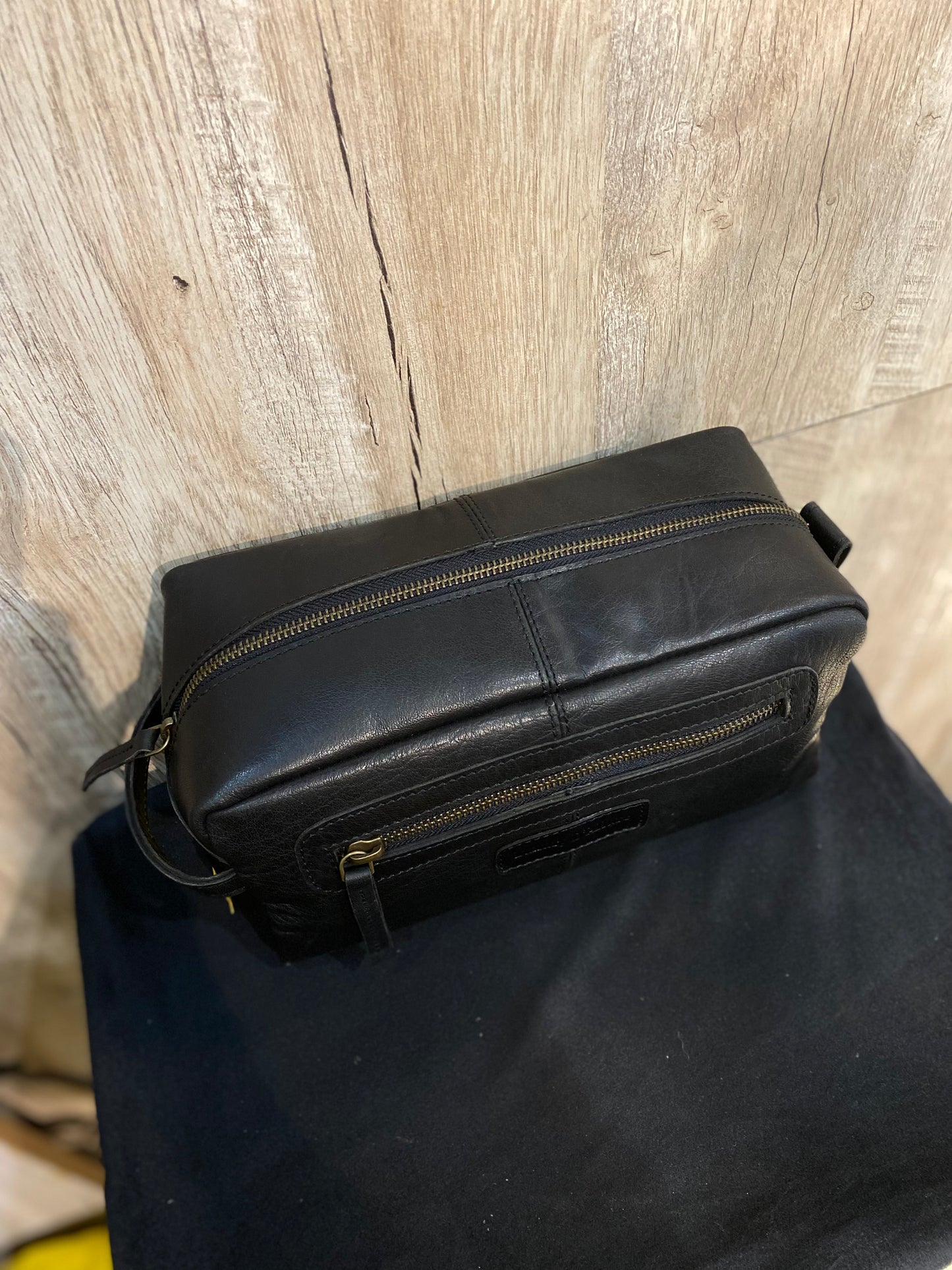 Luxury D’Allure Black Genuine Leather Travel Kit Bag 0009