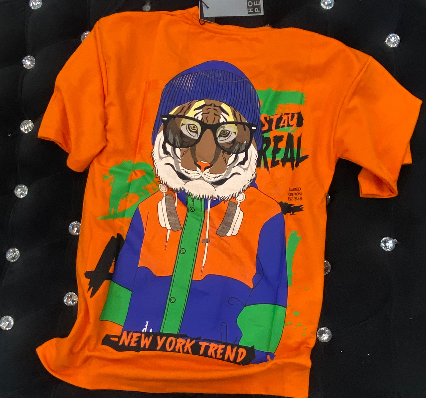 HOPE Orange Colour With Stay Real And Back Print Drop Shoulder TShirt 108546
