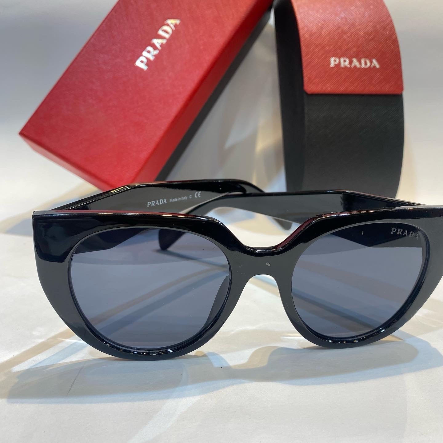 ARP Black Frame Black Shade Unisex Branded Sunglasses Z3575 53 20-135