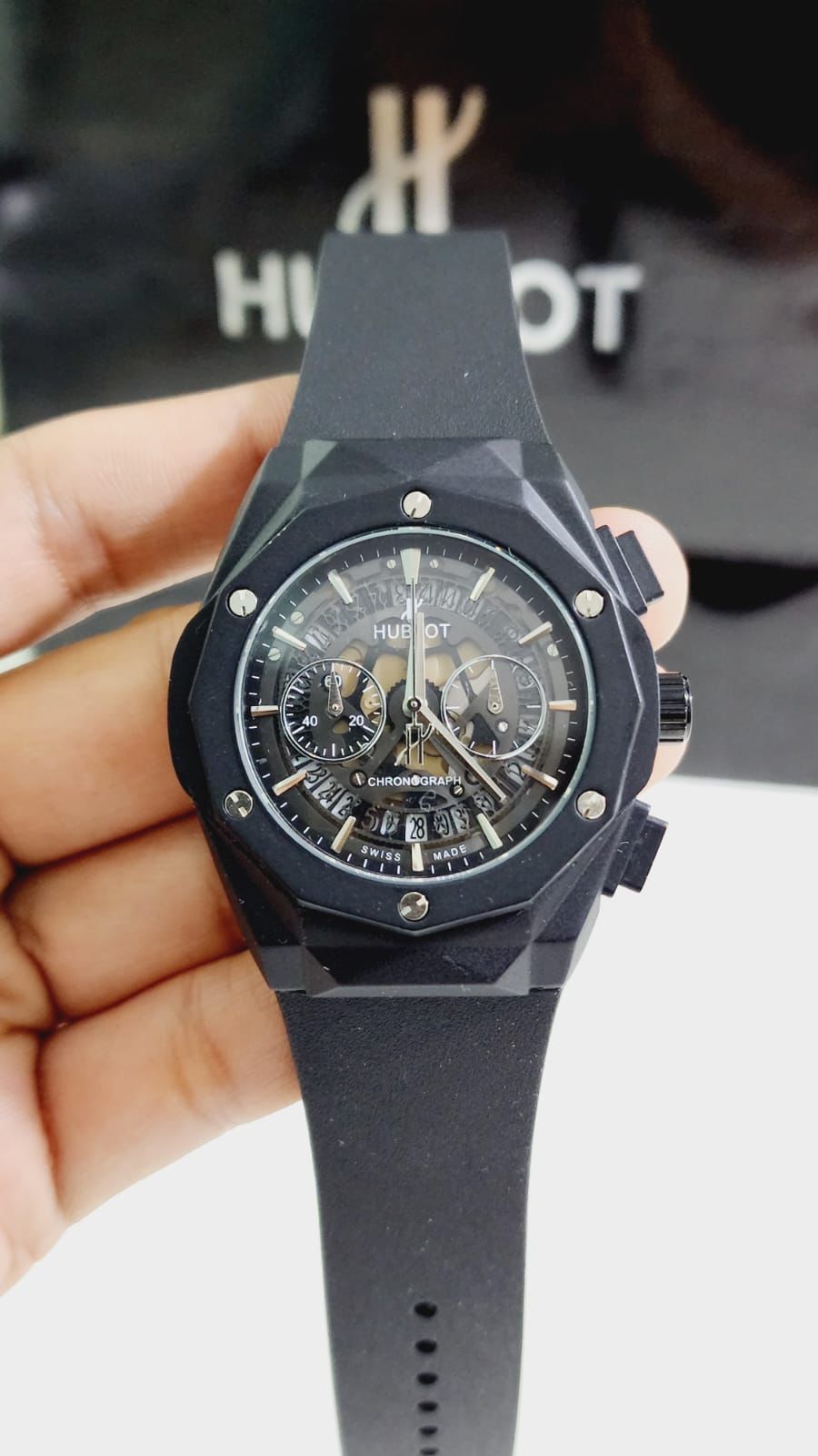 Buh Black Silicon Strap Black Ring Diamond Dial