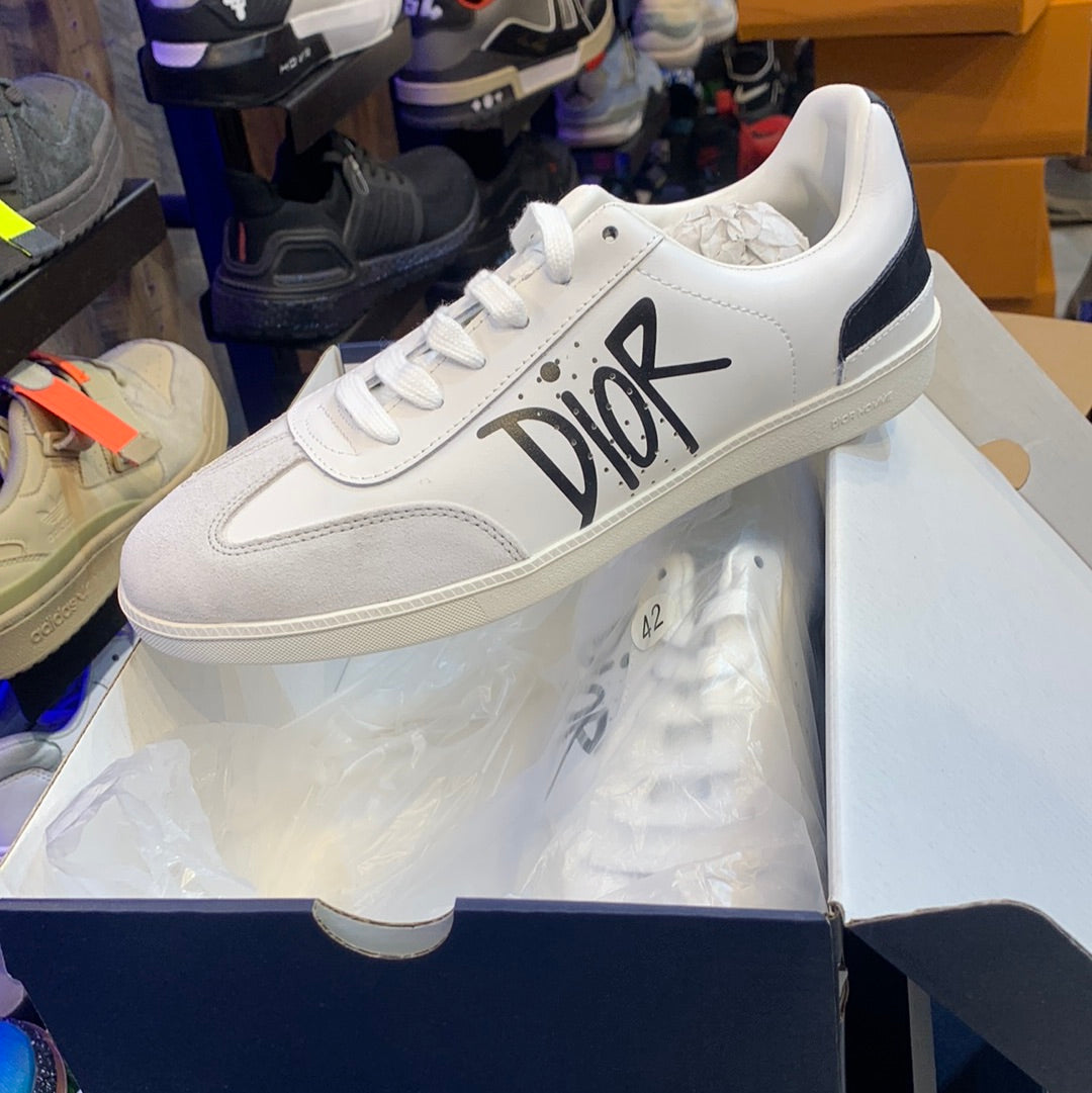 OID DIO White Colour Oid Logo Sneaker Shoes