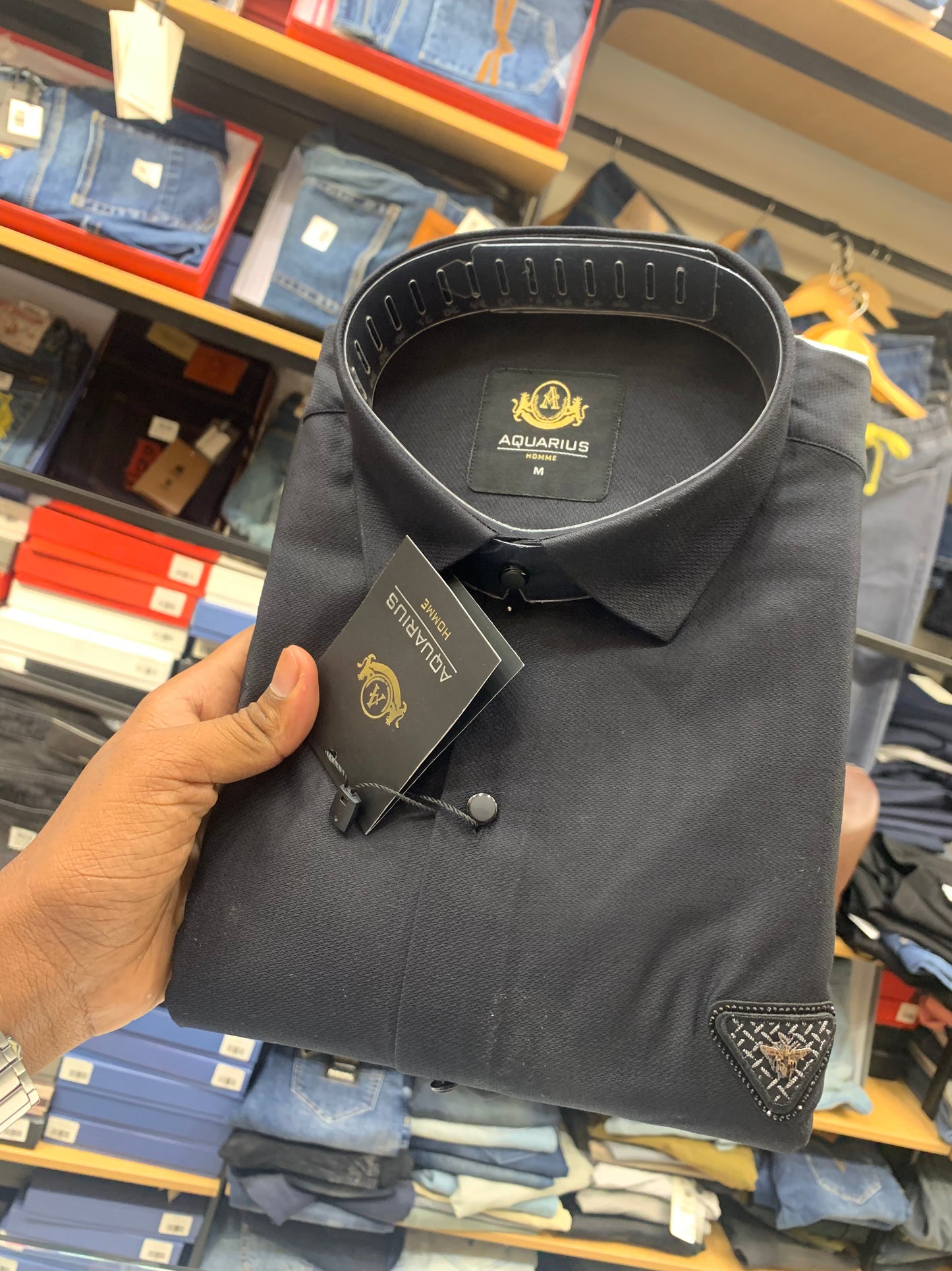 AQUARIUS Black Colour With Front Bee Sticker Full Sleeve Men Shirt 2208