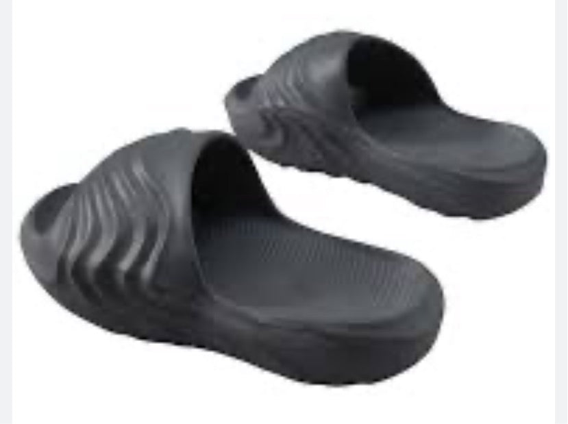 Lab Bal Black Colour Slipper 935413