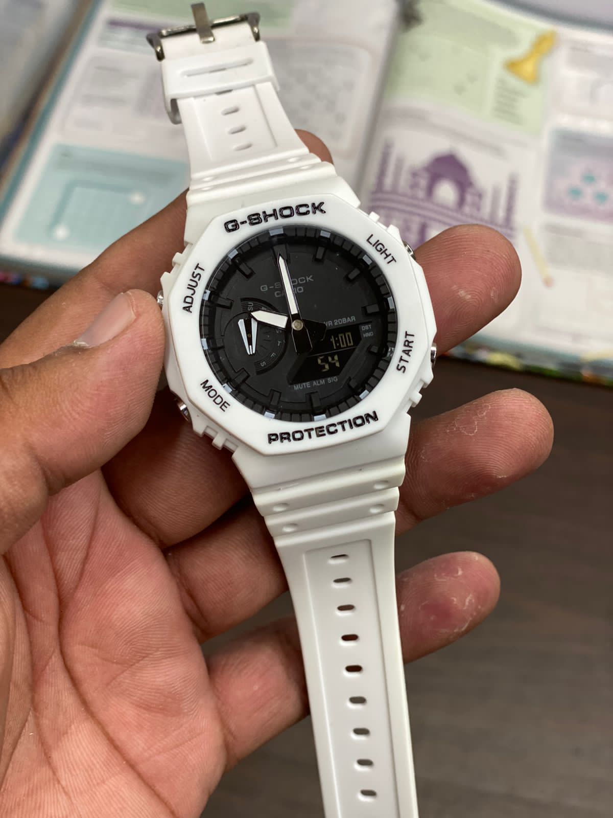 Hsg White Silicone Strap Black Dial Water resistant Sports Men Whatch 901280