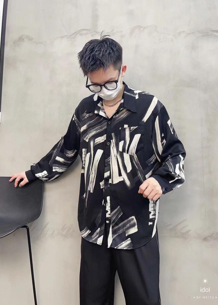 IDOL Black Colour With White Line Printed Premium Quality Shirt 6017
