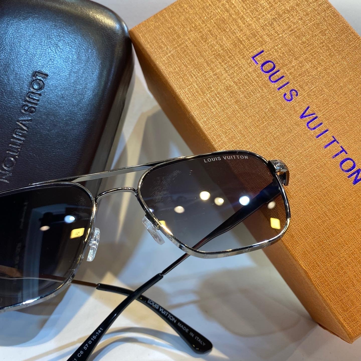 UOL Silver Graise Frame Black Shade Unisex Branded Sunglasses Lv1121 C6 57 16-141