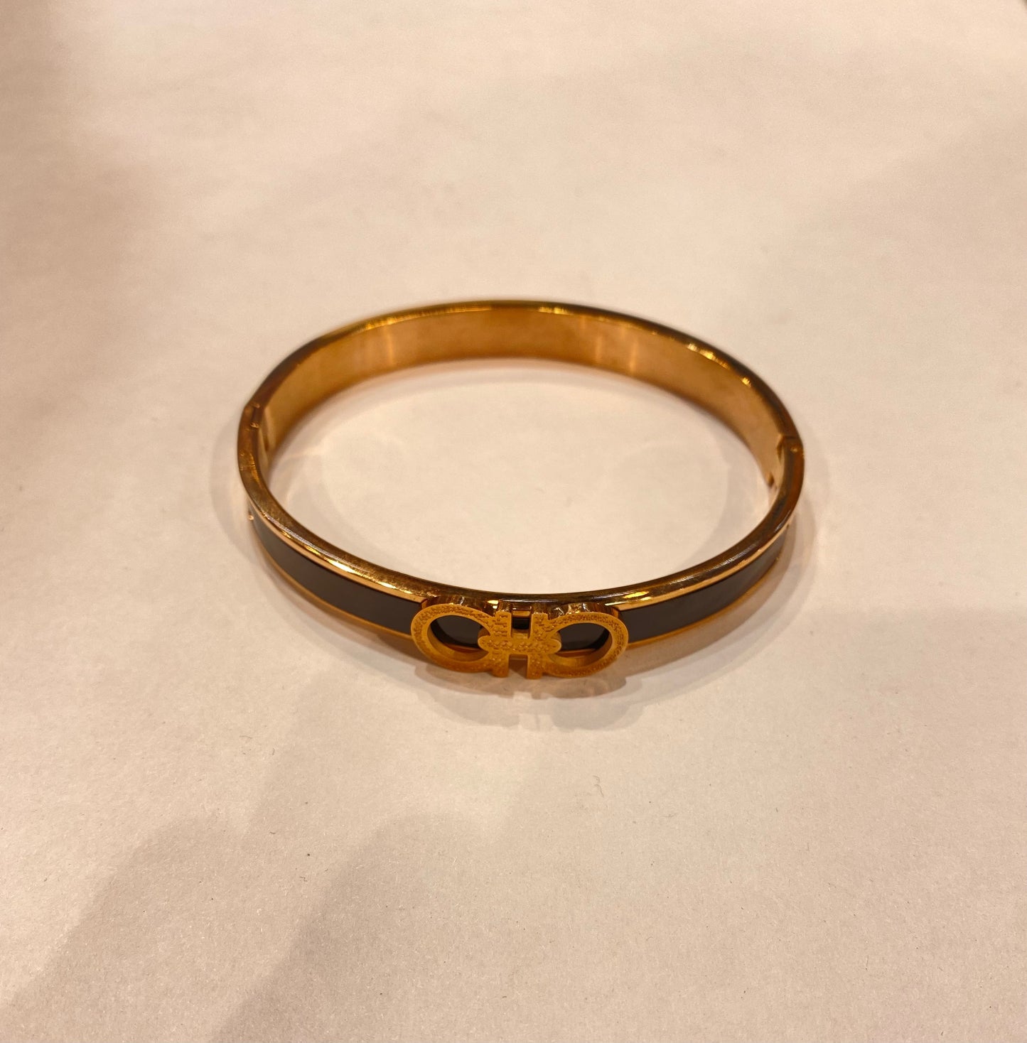 Copper Black Colour Far Heavy Quality Bracelet 199912