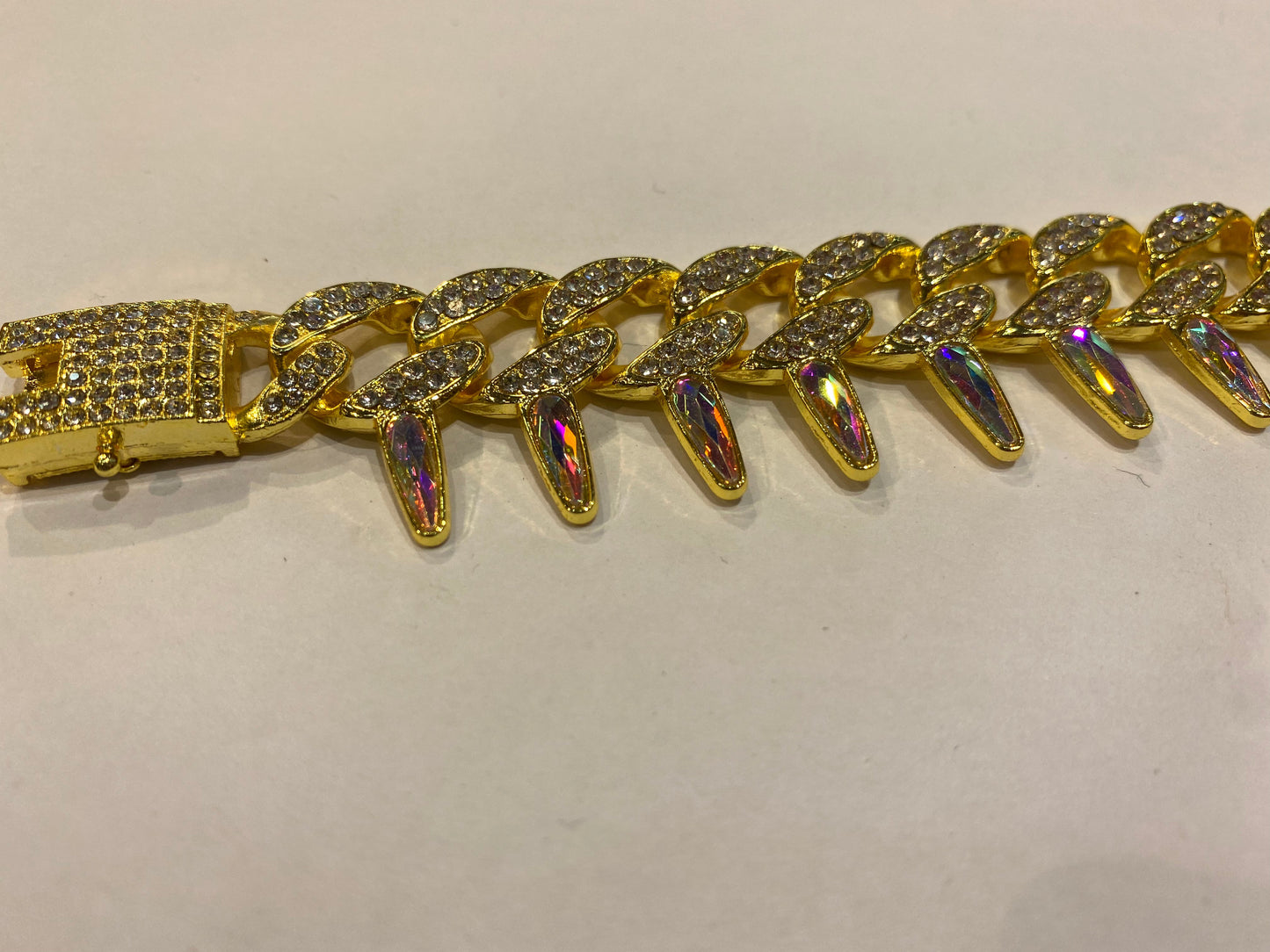 Gold Colour With Diamond Studded Bracelet 40054