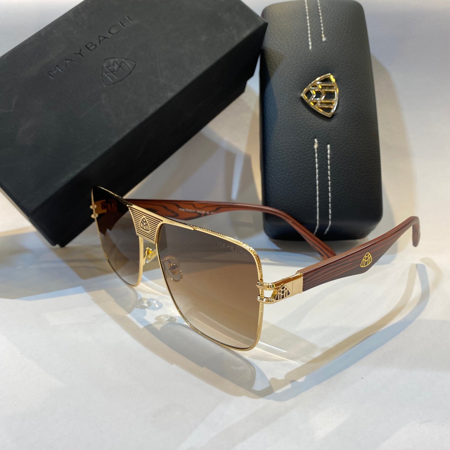 Gold Frame Brown Woody Stick Brown Shade Unisex Branded Sunglasses Z2220 53 18-140