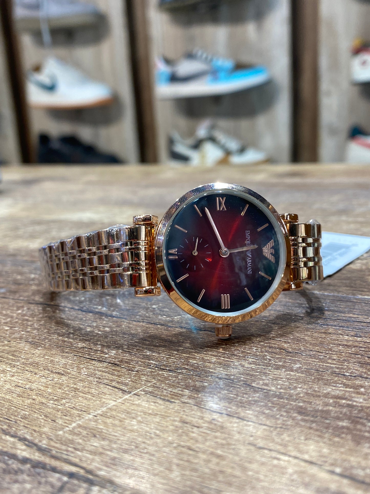 Mra Copper Chain Red Dail Ladies Watch 401441