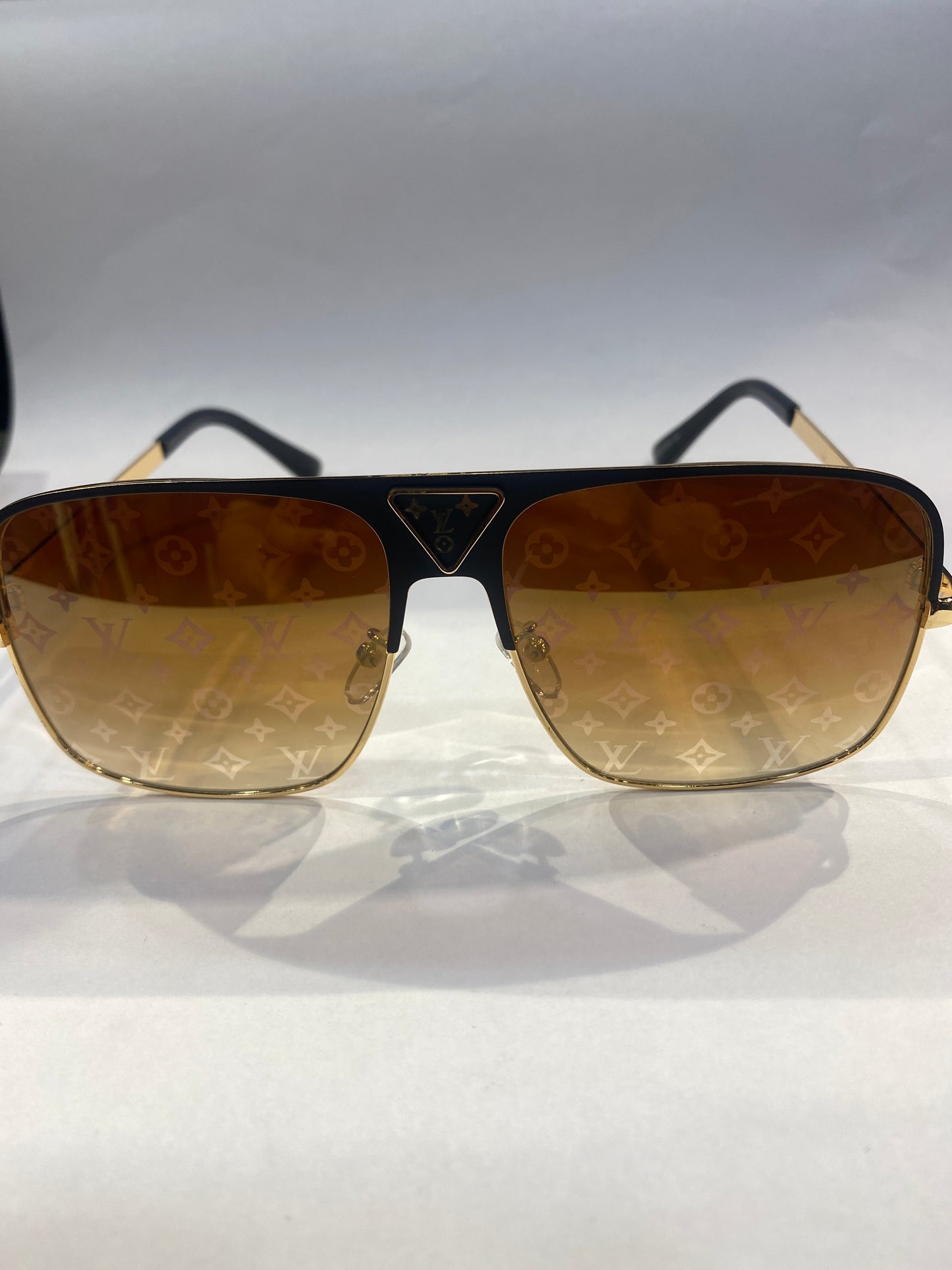 UOL Black Golden Frame Brown  Shade Sunglass 2076 52 18 142