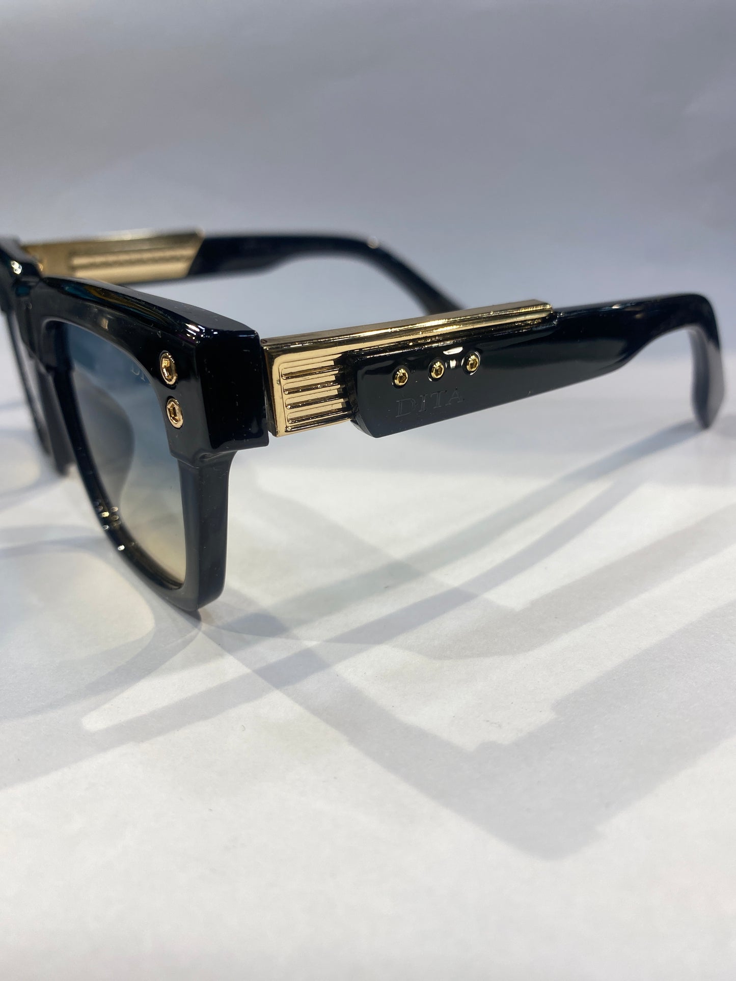 TID Black Frame Green Shade Unisex Sunglasses 98312 56 18 145