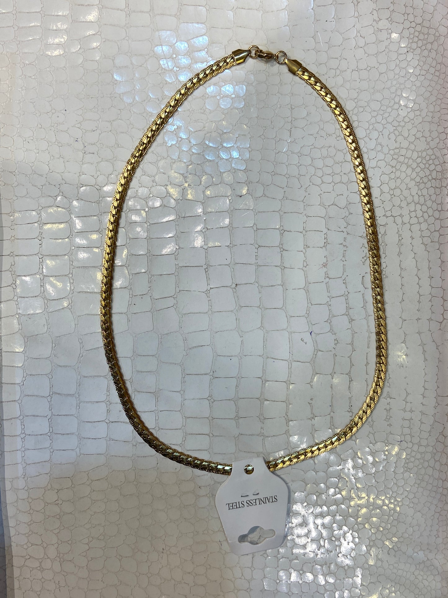 Imported Golden Colour Designer Unisex Neckchain 988467